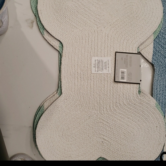 Bone Wagging Tails Pet Bowl Mat - Picture 6 of 6